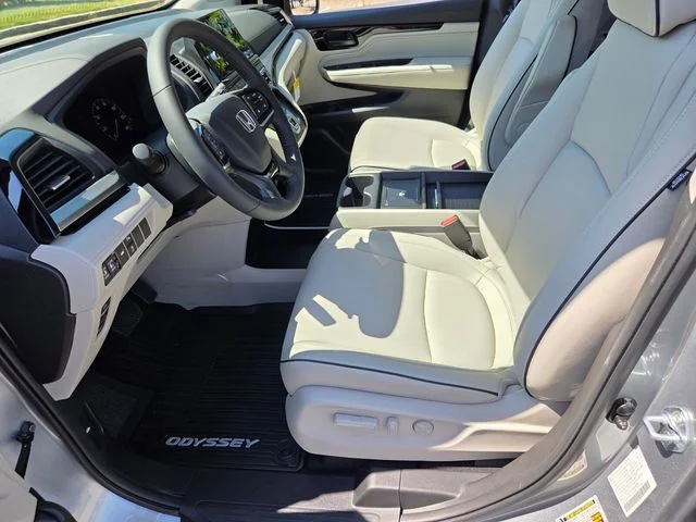 2026 Honda Odyssey Touring - Photo 11