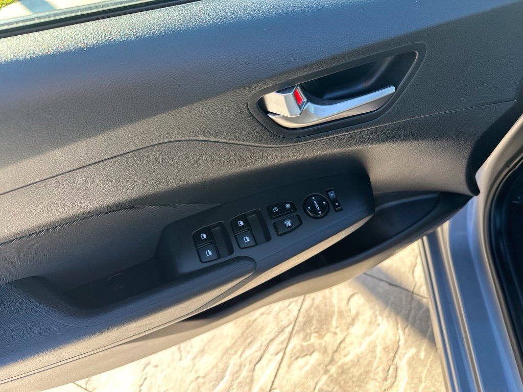 Certified Used 2022 Gray Hyundai SE image 10