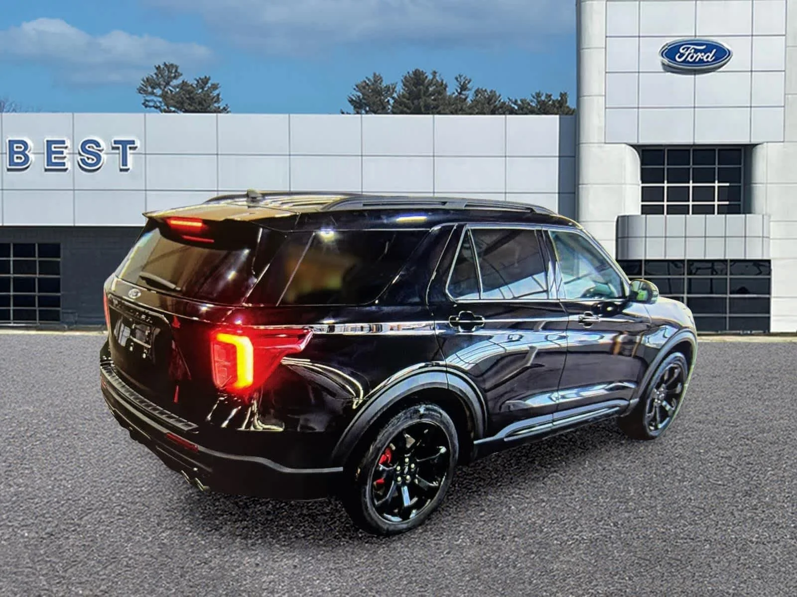 2023 Ford Explorer ST 4WD's photo