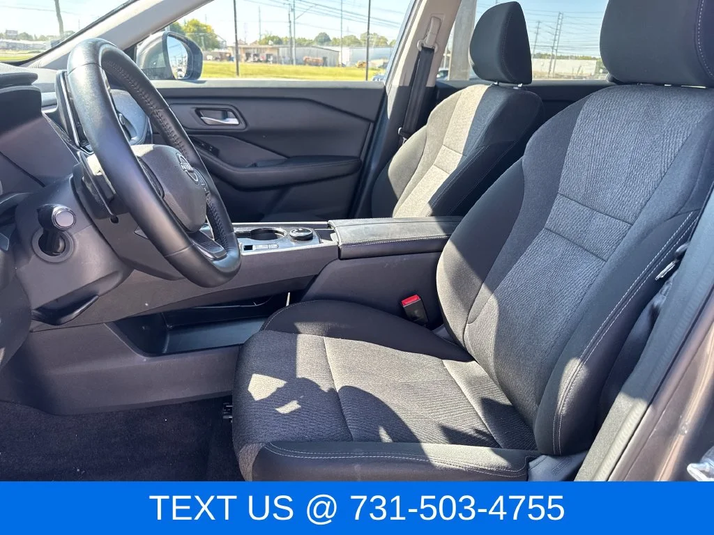 Used 2025 Gray Nissan SV image 9
