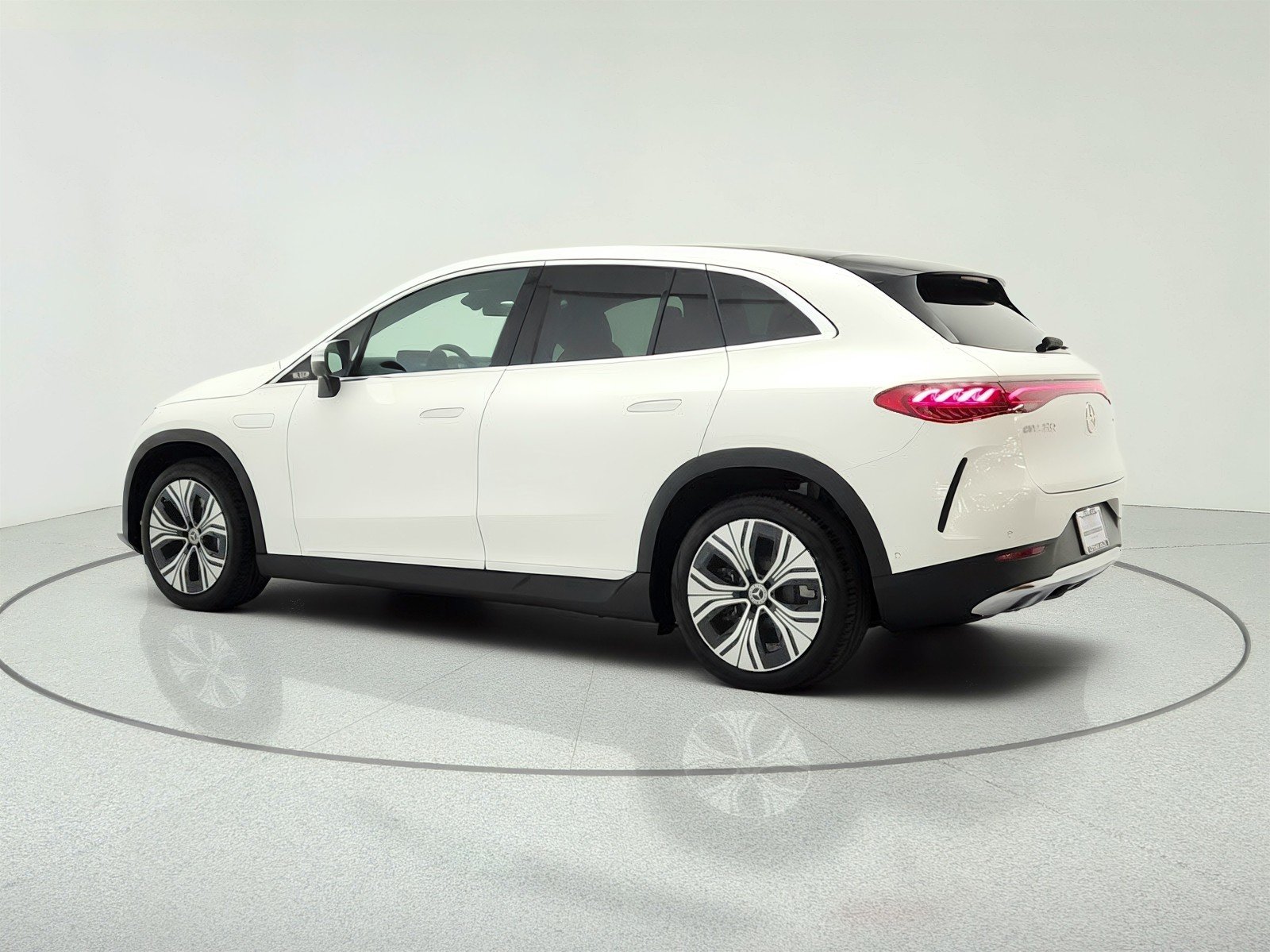 Certified Used 2026 Polar White Mercedes-Benz EQE 320 4MATIC® SUV image 7