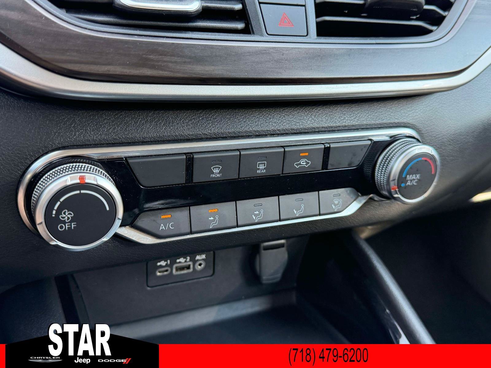 Used 2024 Super Black Nissan 2.5 SV image 28