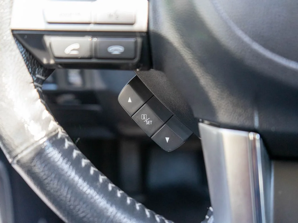 Used 2018 Red Subaru 2.5i Touring image 23