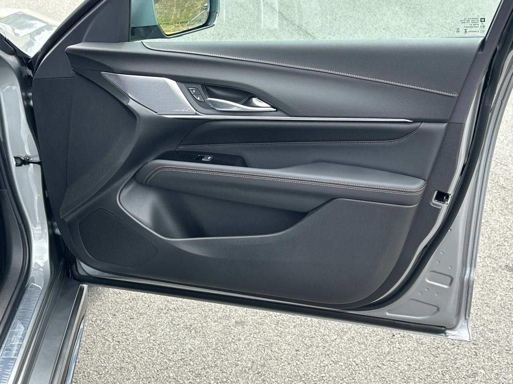 2026 Cadillac CT4 V-Series - Photo 8