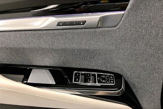 Used 2025 Black Raven Cadillac Sport Platinum image 33