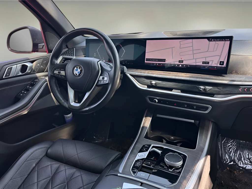 Used 2024 Gray BMW sDrive40i image 7