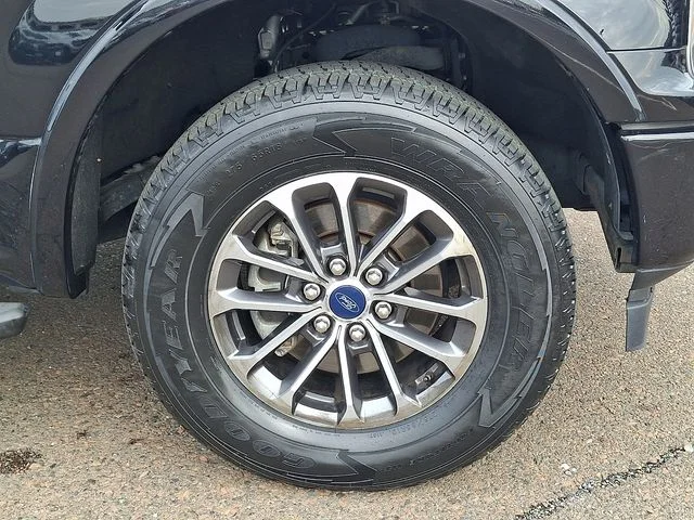 Certified Used 2020 Black Metallic Ford XLT image 8