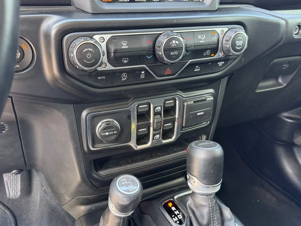Used 2021 Black Jeep Sport image 22