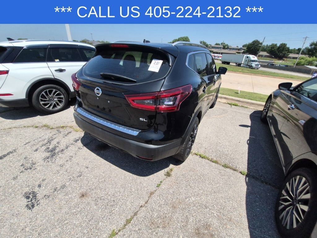 Used 2022  Nissan SL image 12