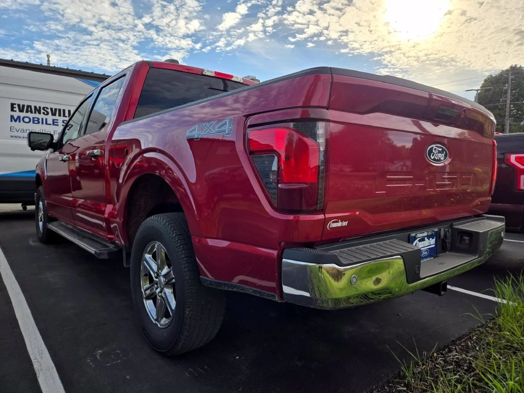 Used 2024 Rapid Red Metallic Tinted Clearcoat Ford XLT image 5