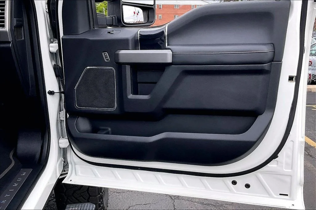 Used 2020 White Ford Platinum image 23
