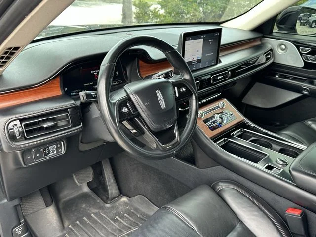 Used 2020 Gray Lincoln Reserve image 19