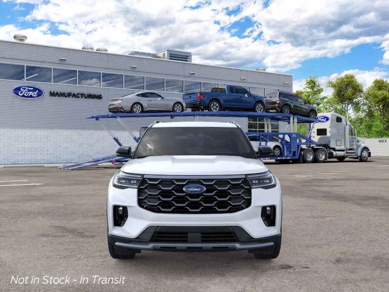 New 2026 Star White Metallic Tri-Coat Ford Platinum™ image 6