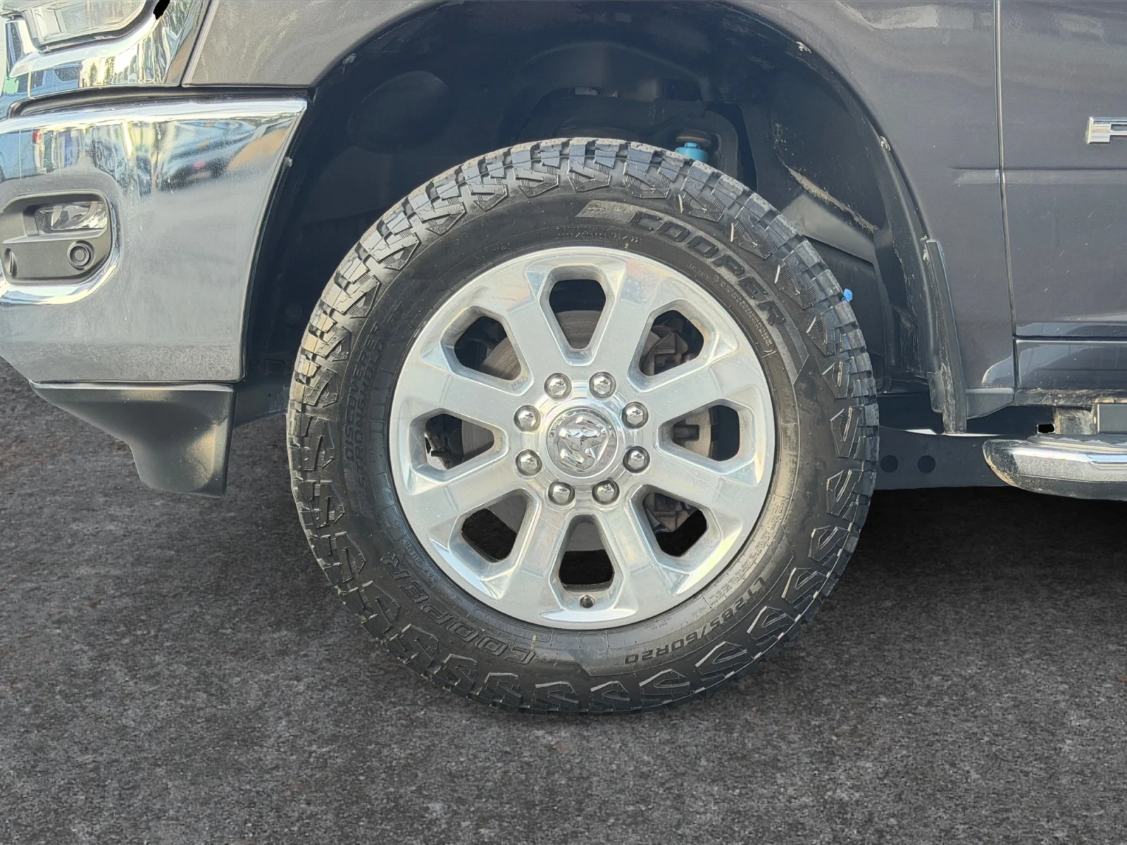 Used 2023 Granite Crystal Metallic Clearcoat Ram Laramie image 9