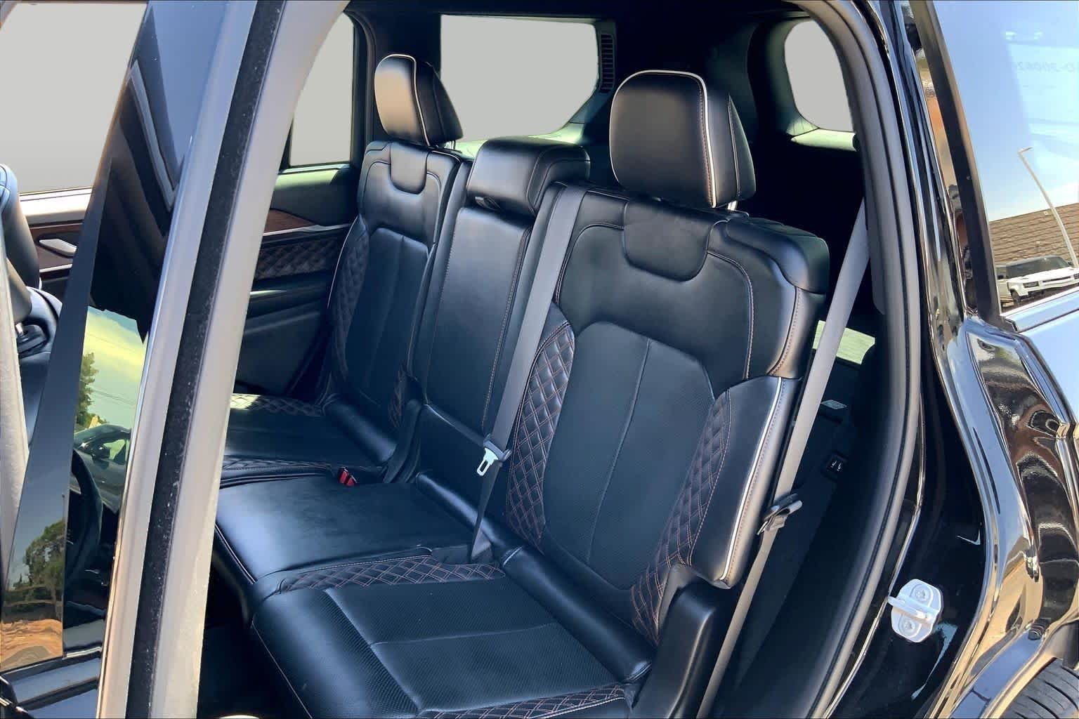 Used 2021 Diamond Black Crystal Pearlcoat Jeep Summit image 20
