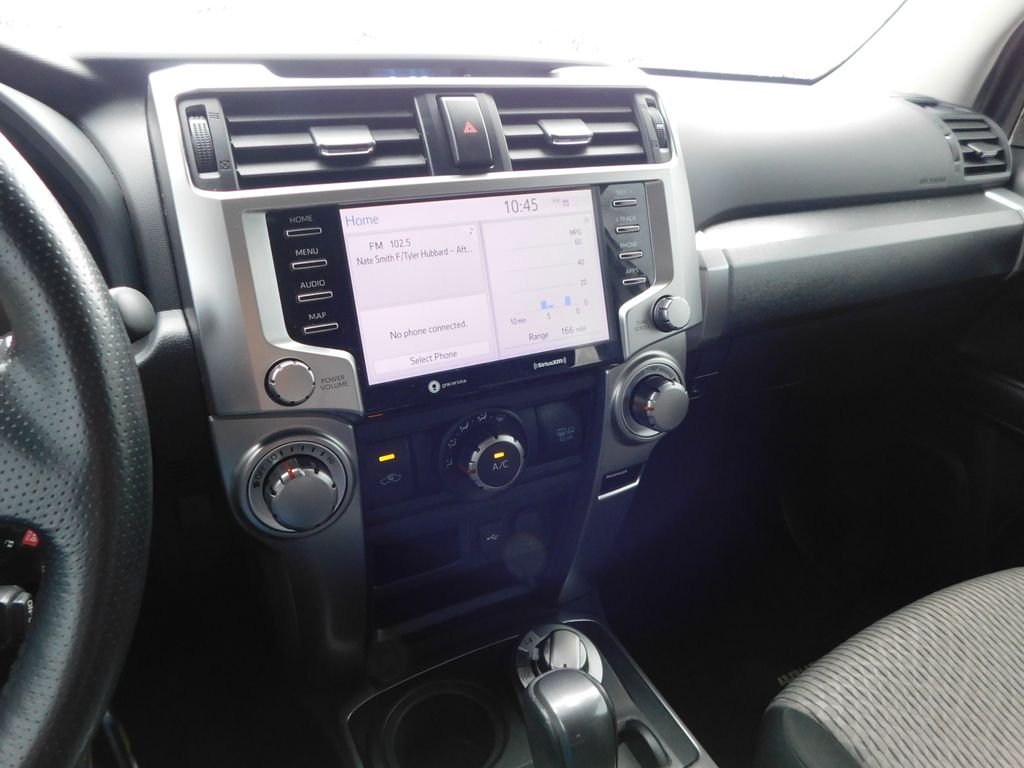 Used 2020 Classic Silver Metallic Toyota SR5 image 29