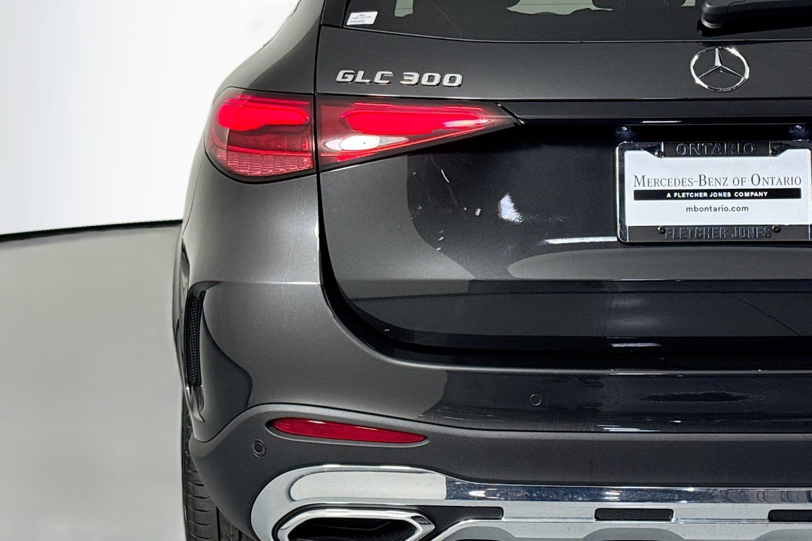 New 2026 Graphite Grey Metallic Mercedes-Benz GLC 300 SUV image 10