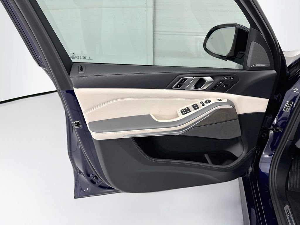 2026 BMW X7 40i - Photo 23