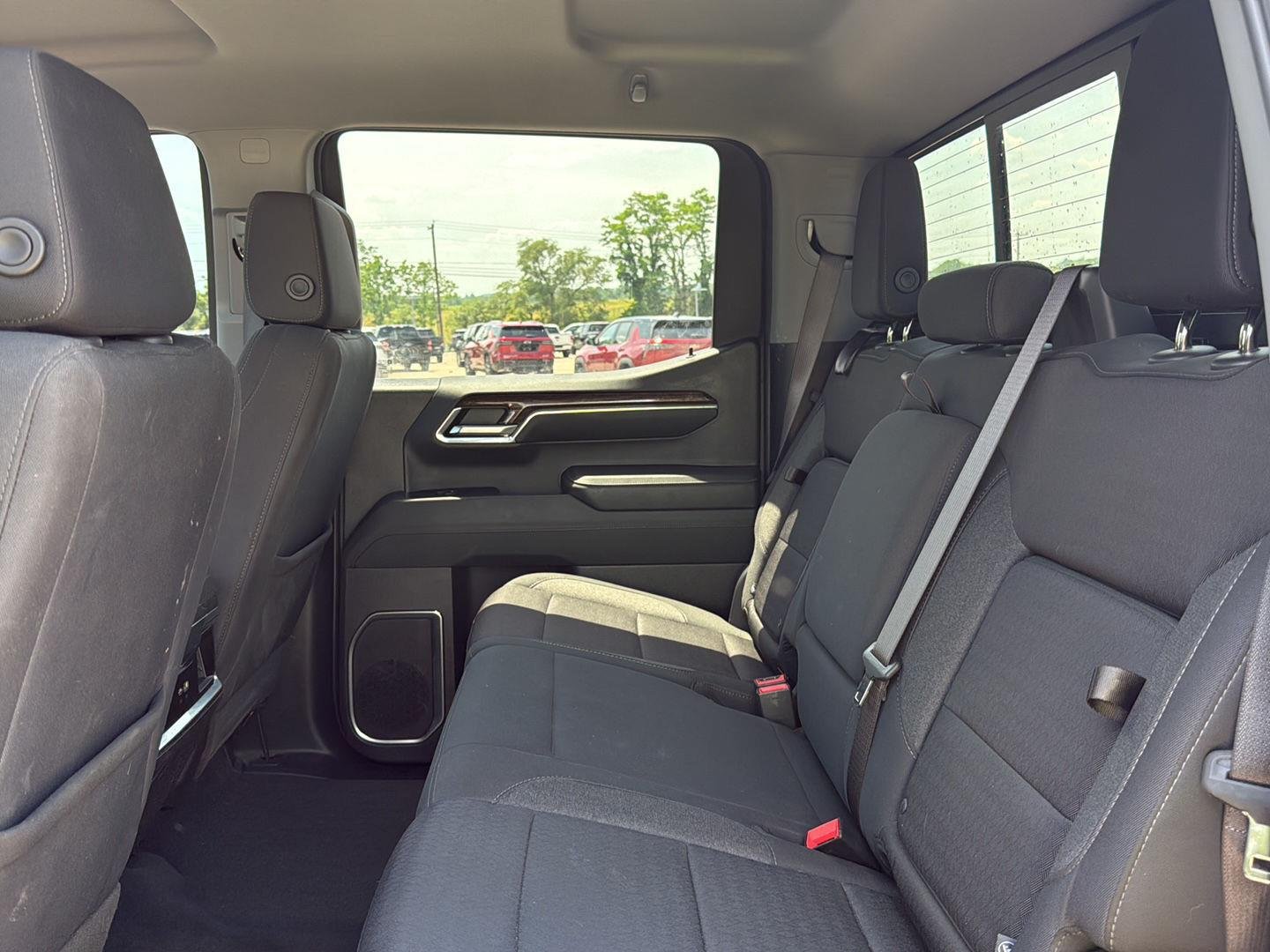 Used 2024 Onyx Black GMC Elevation image 8