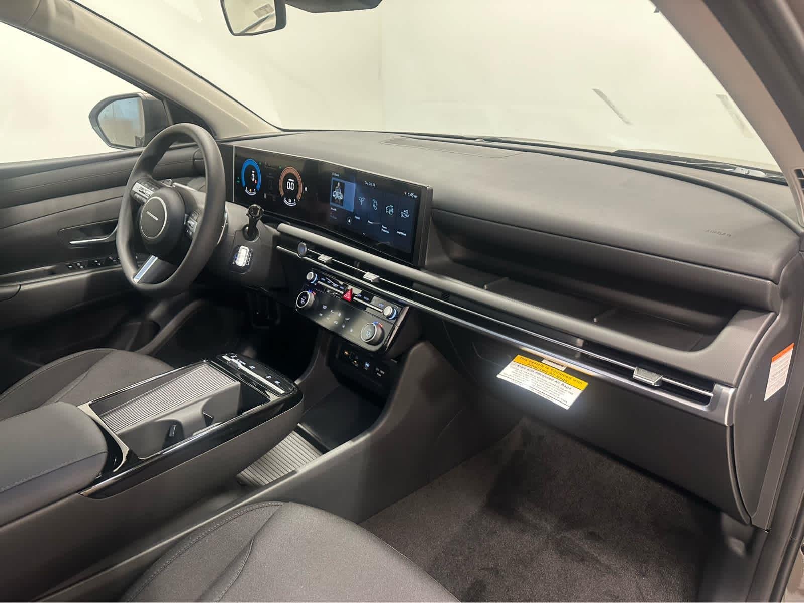 New 2026 Cashmere Bronze Hyundai Blue SE image 15