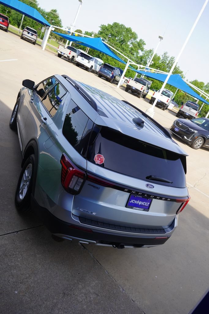 Used 2025  Ford Active image 10