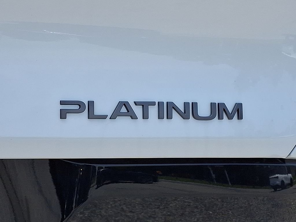 New 2026 White Nissan Platinum image 20