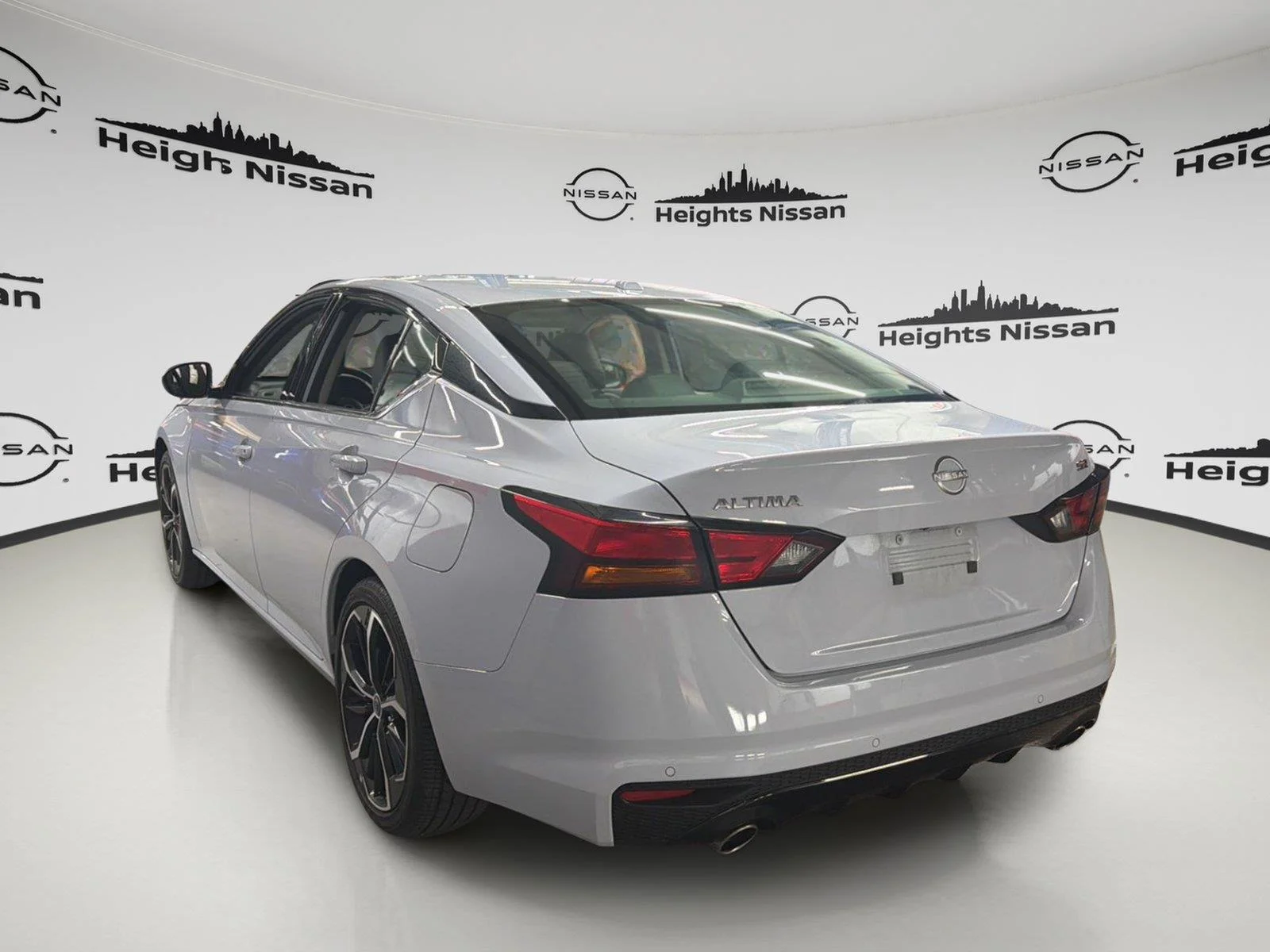 Used 2024 Nissan Altima SR with VIN 1N4BL4CV5RN388766 for sale in Jackson Heights, NY