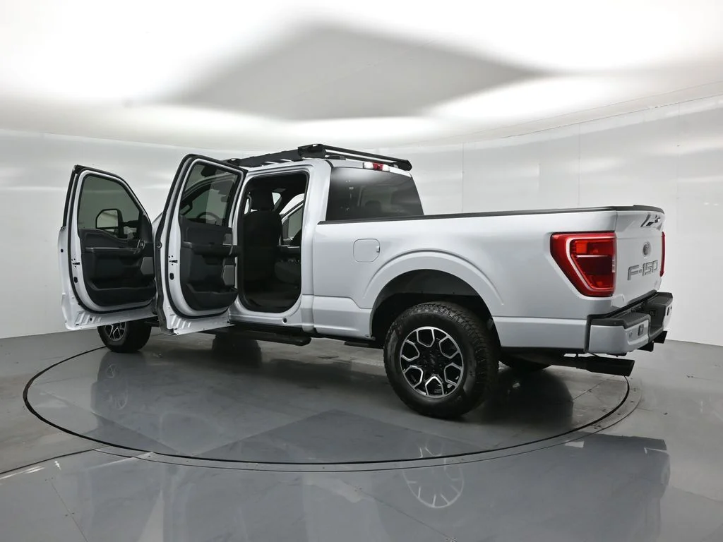 Used 2022 White Ford XLT image 32