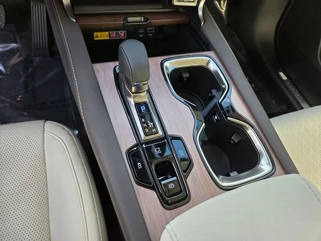 New 2026 Eminent White Pearl Lexus PREMIUM PLUS image 13