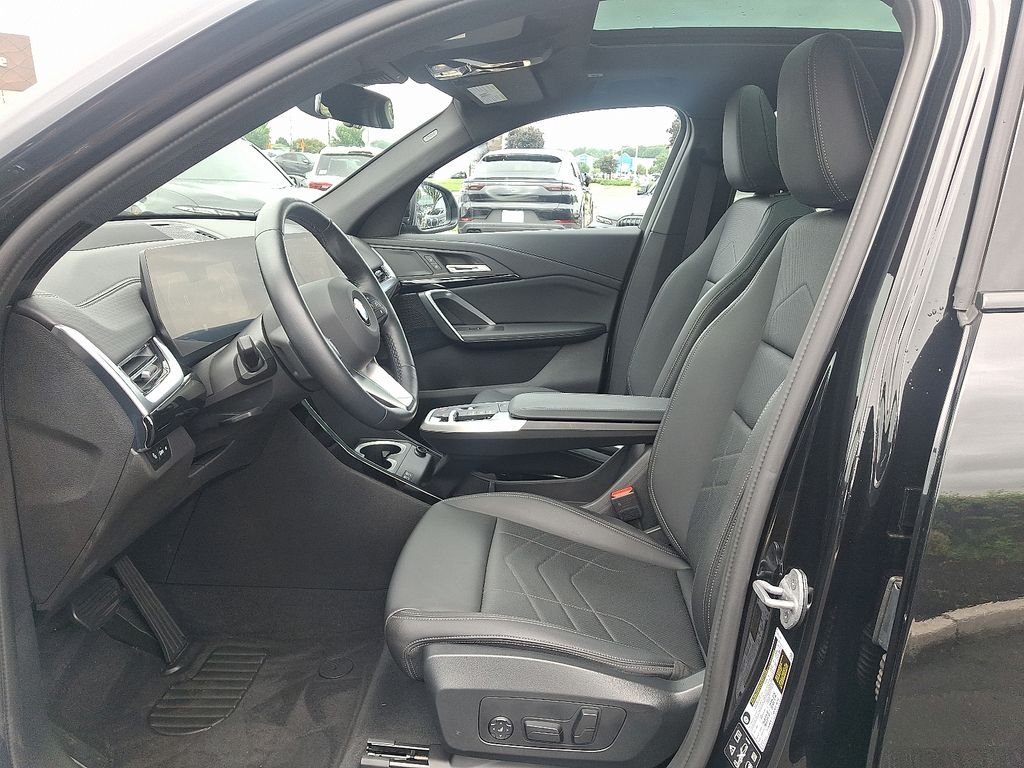 Certified Used 2025 Black Sapphire Metallic BMW xDrive28i image 14