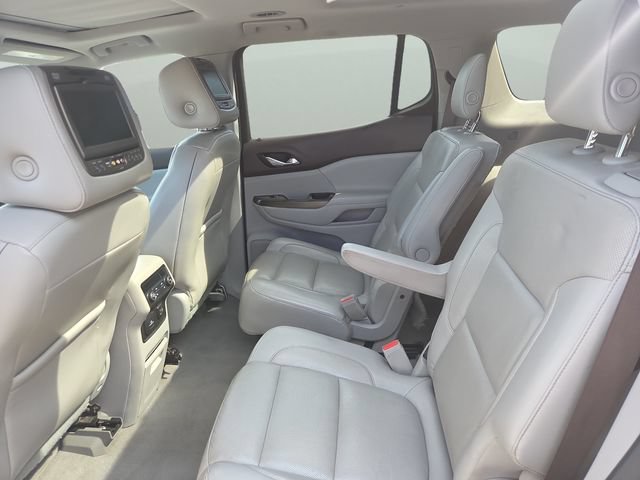 Used 2017 WHITE FROST TRICOAT GMC SLT image 37