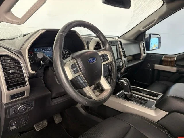 Used 2018 White Platinum Clearcoat Metallic Ford Lariat image 12