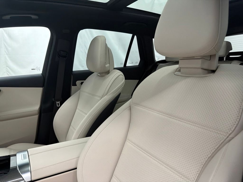 New 2026 Black Mercedes-Benz GLC 300 image 13