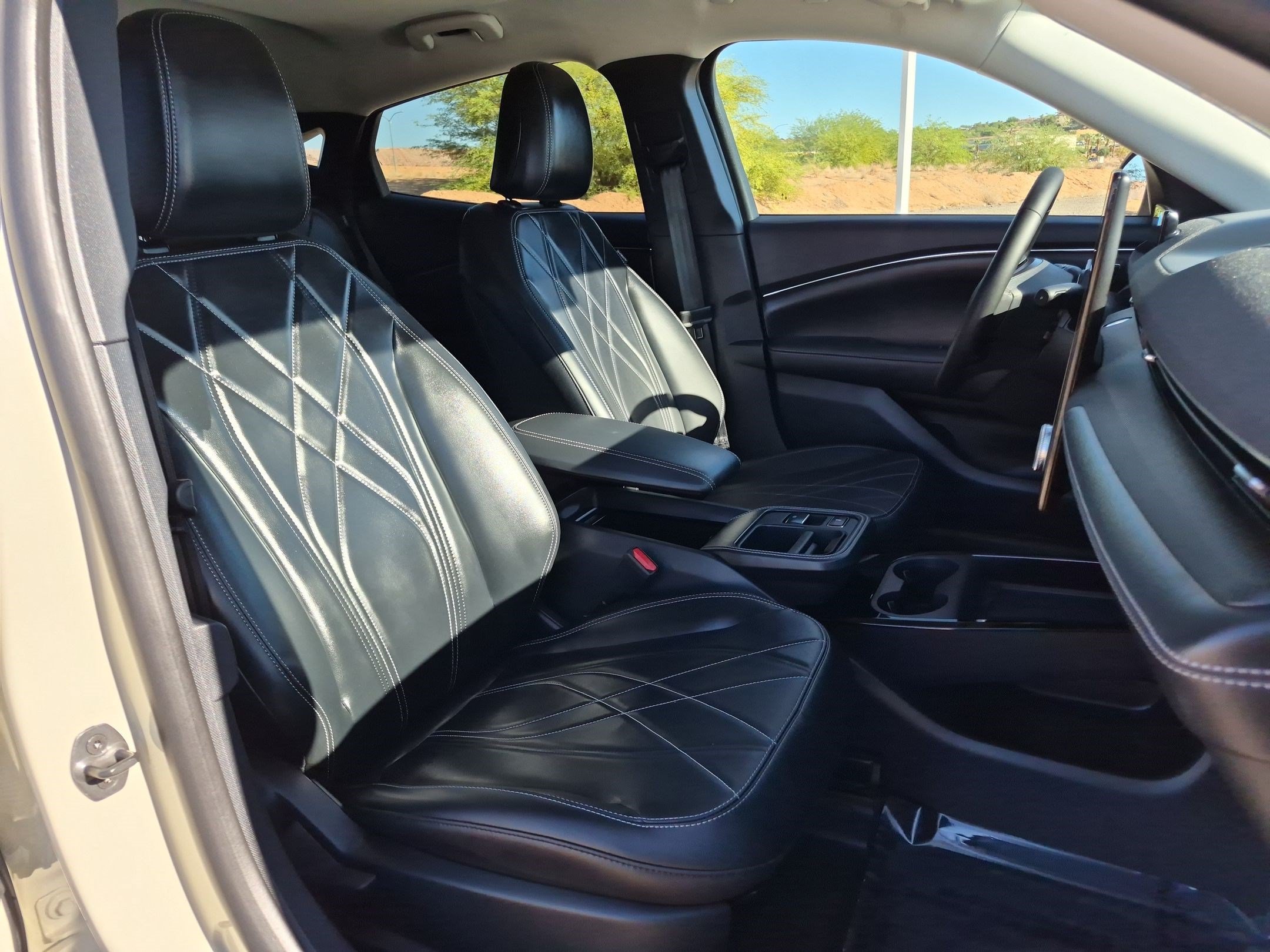 Certified Used 2025 Beige Ford Select image 32