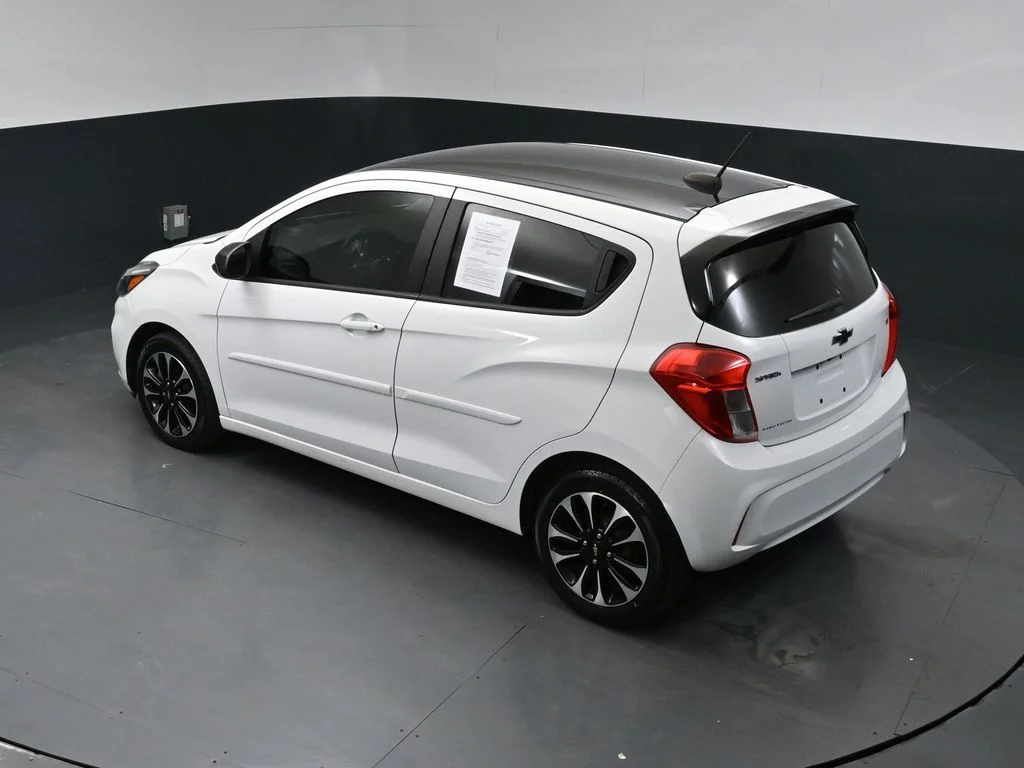 Used 2021 White Chevrolet 1LT image 37