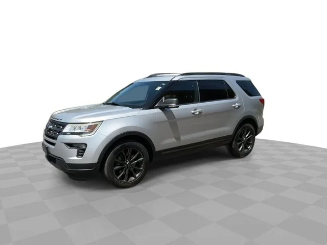 Used 2018 Silver Ford XLT image 4