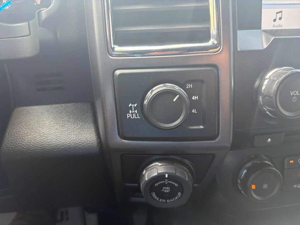 Used 2016 Gray Ford XLT image 11