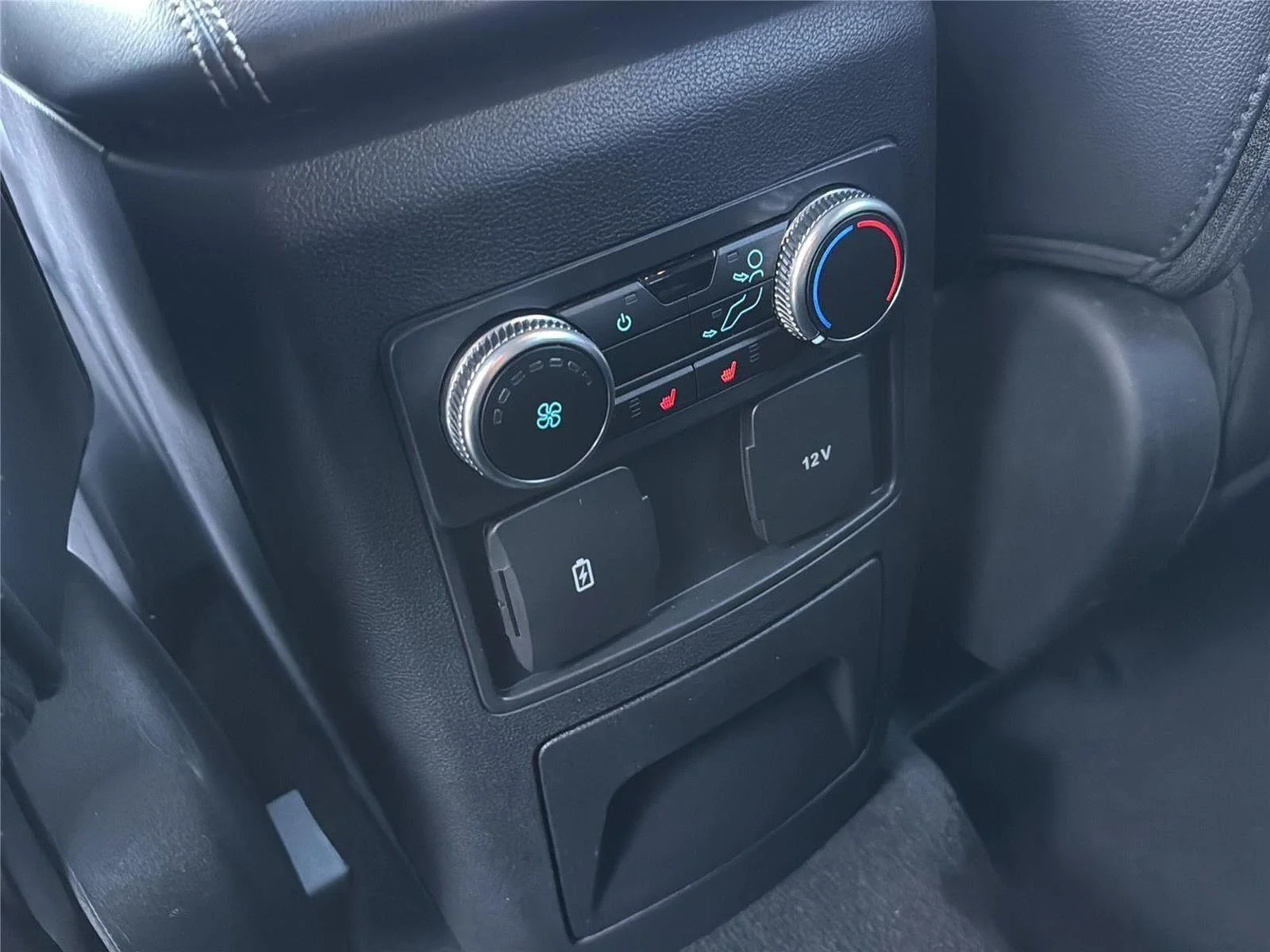 2023 Ford Explorer Limited - Photo 27