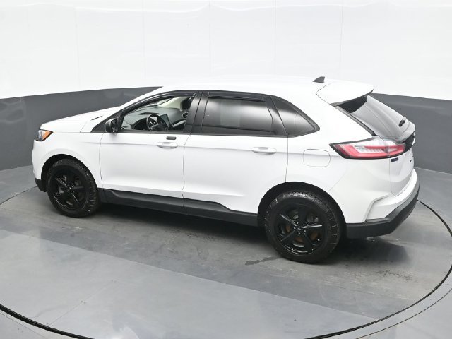 2022 Ford Edge SE - Photo 11
