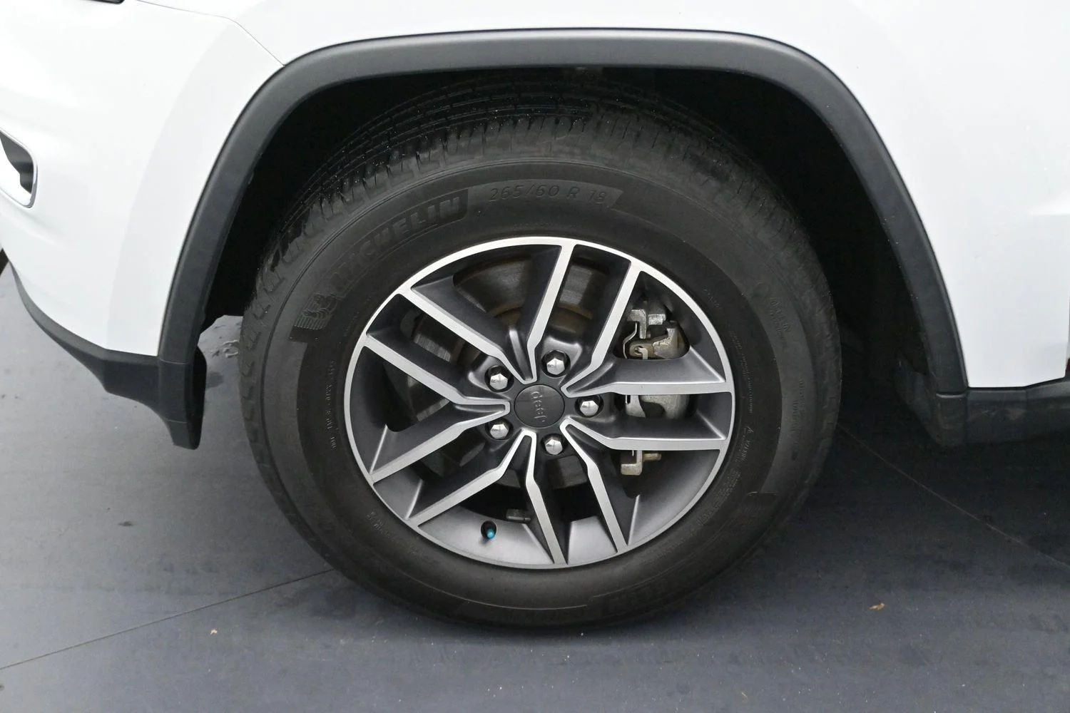 Used 2021 Bright White Clearcoat Jeep Limited image 32