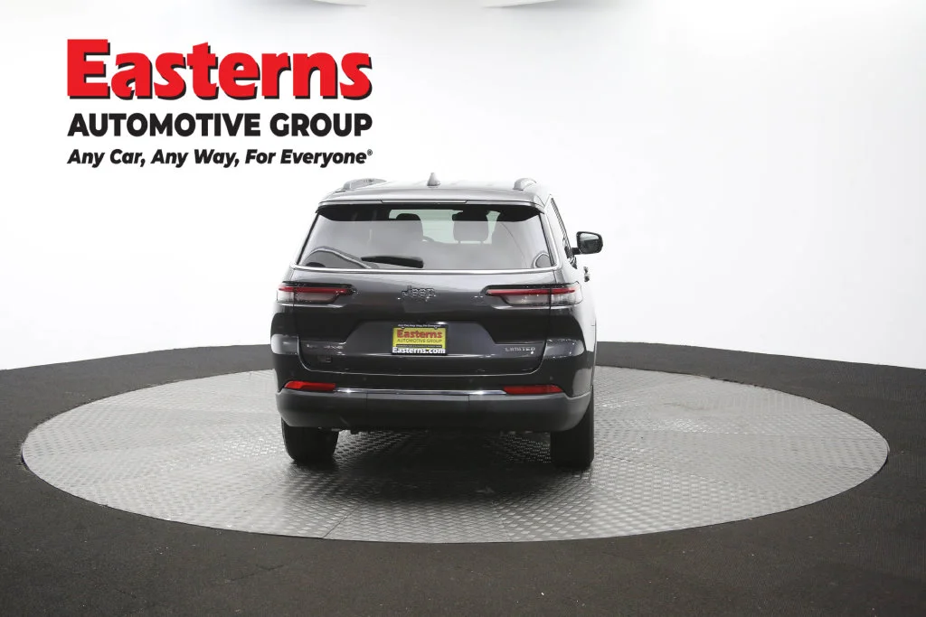 Used 2022 Gray Jeep Limited image 42