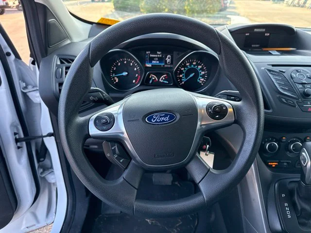 Used 2016 Oxford White Ford SE image 14