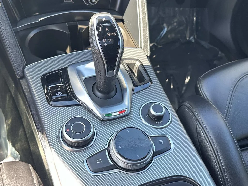 2024 Alfa Romeo Stelvio Veloce - Photo 26