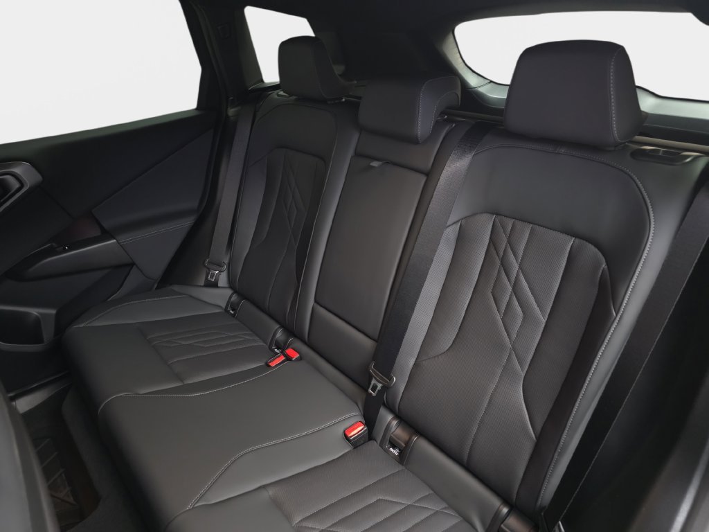 Used 2026 Skyscraper Grey Metallic BMW 30 xDrive image 14