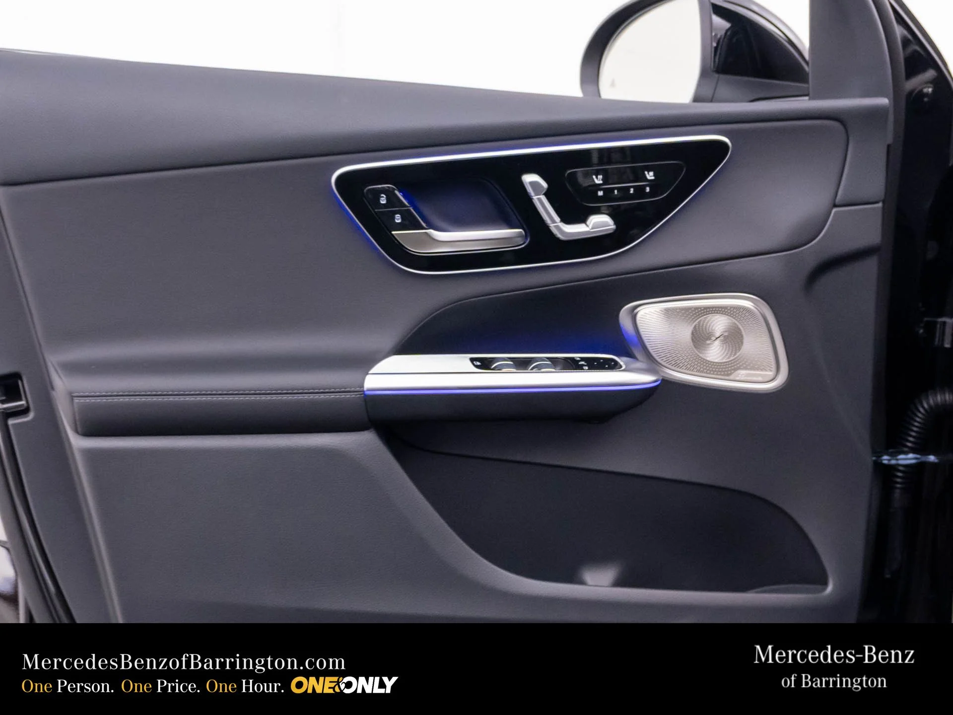 New 2026 Black Mercedes-Benz GLC 300 image 15