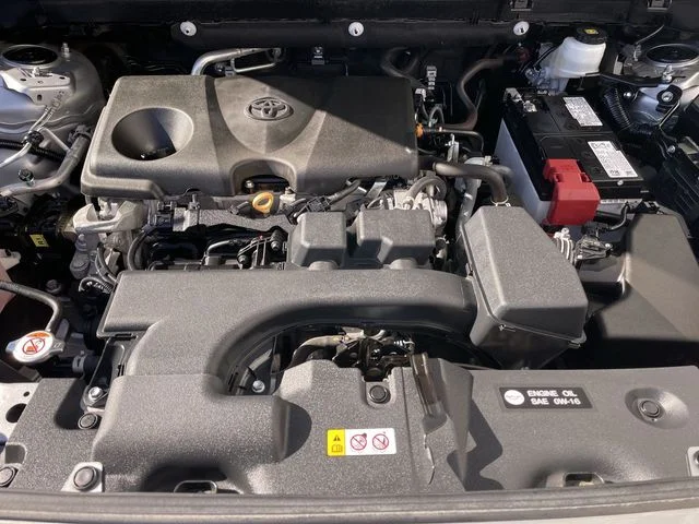 Used 2024 Silver Toyota XLE Premium image 25