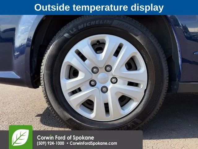 Used 2015 True Blue Pearlcoat Dodge AVP image 9