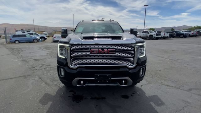 Used 2022 EBONY TWILIGHT METALLIC GMC Denali image 3