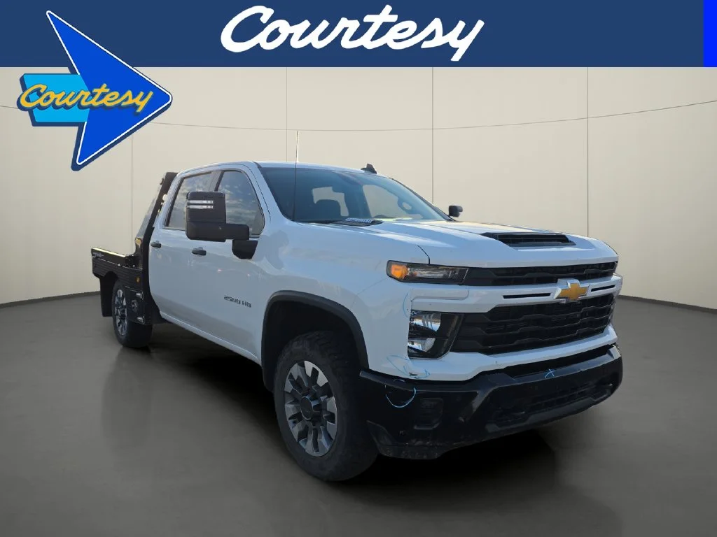 Used 2025 White Chevrolet Custom image 1