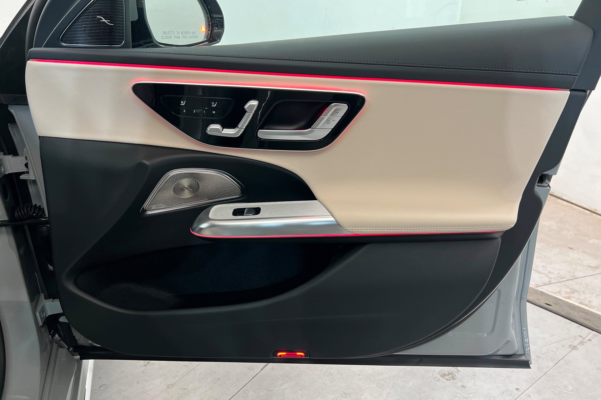 New 2026 MANUFAKTUR Alpine Grey Mercedes-Benz E 350 image 47